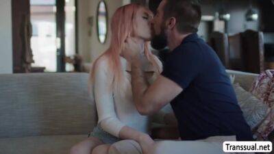 On The Couch - Bearded Guy Analed Pink Haired Ts Stepteen - hotmovs.com